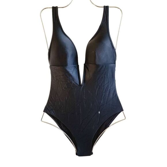 Bar III Womens One Piece Swimsuit Black Padded Plunge Wet Look Solid Sexy S New - Picture 1 of 6